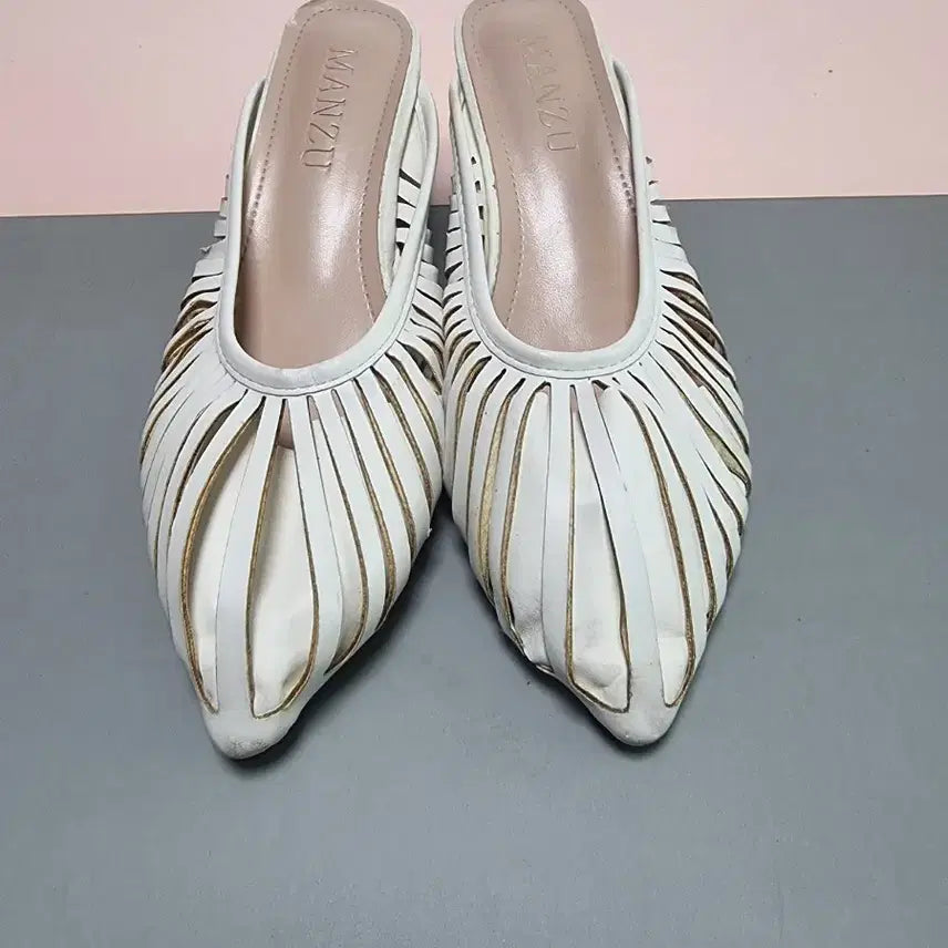 [BUNJANG] MANZU 240 White Mule Slippers / MANZU 만주 240 화이트 뮬 슬리퍼