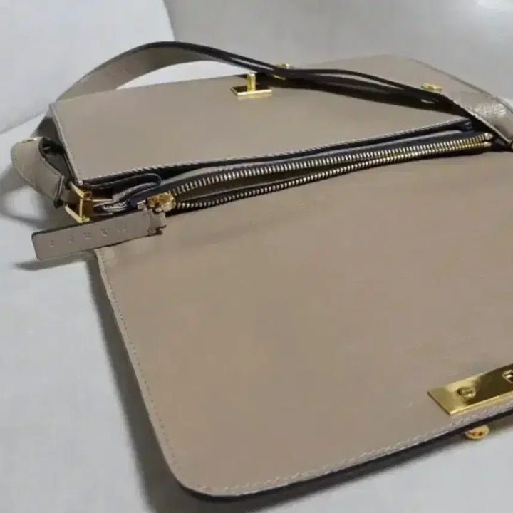 [BUNJANG] Marni Beige Leather Two-Way Bag / 마르니 베이지 가죽숄더/크로스 투웨이백(정품/무료배송)