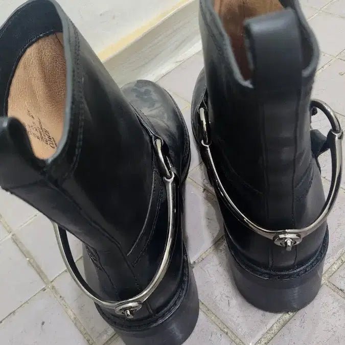 [SOLD OUT] 코치(COACH) 질리안 가죽 하네스 앵클 부츠 (250)
