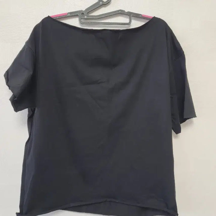 [SOLD OUT] 미드나잇 무브 89 오프숄더 티셔츠 원숄더 티 블랙