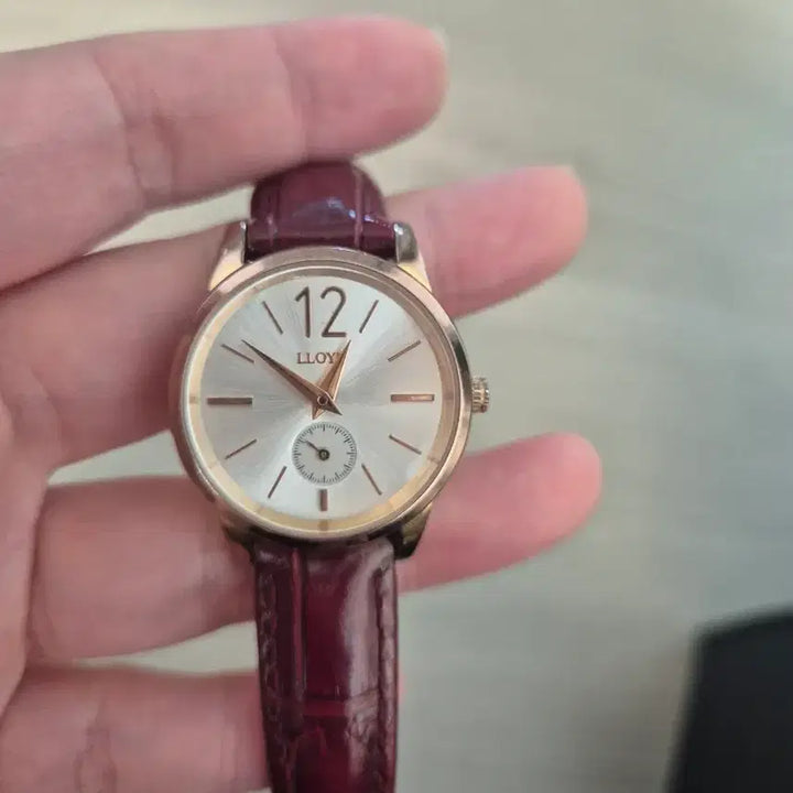 [BUNJANG] Lloyd Women's Leather Watch - Burgundy / 로이드 여성 가죽 시계 버건디