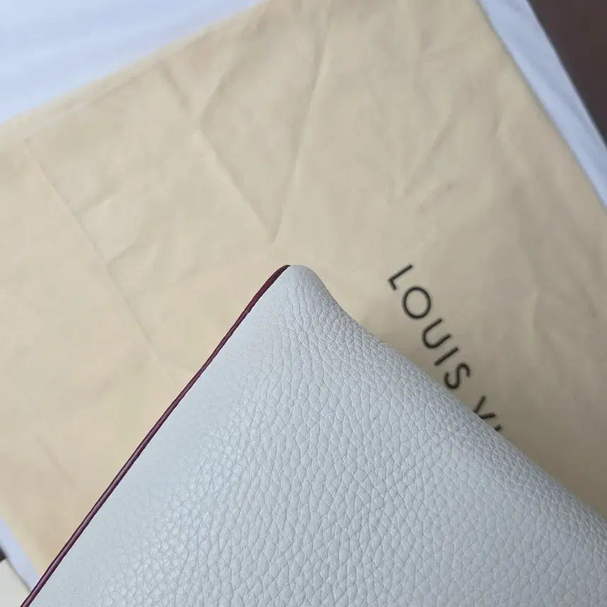 [BUNJANG] Louis Vuitton Capucines Tote Bag / 루이비통 카퓌신 토트백