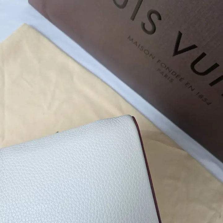 [BUNJANG] Louis Vuitton Capucines Tote Bag / 루이비통 카퓌신 토트백