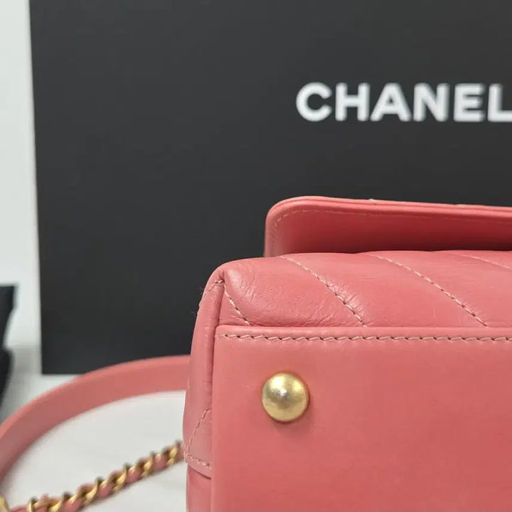 [BUNJANG] Chanel Coco Handle Small Calfskin Bag / 샤넬 코코핸들스몰 카프스킨