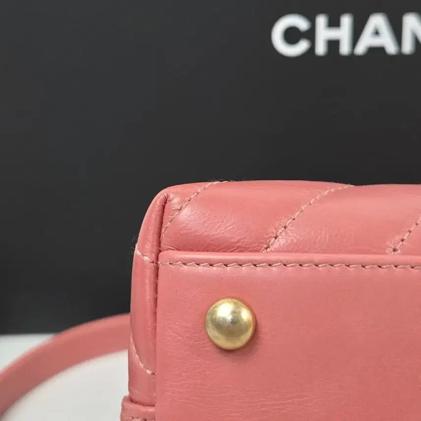 [BUNJANG] Chanel Coco Handle Small Calfskin Bag / 샤넬 코코핸들스몰 카프스킨