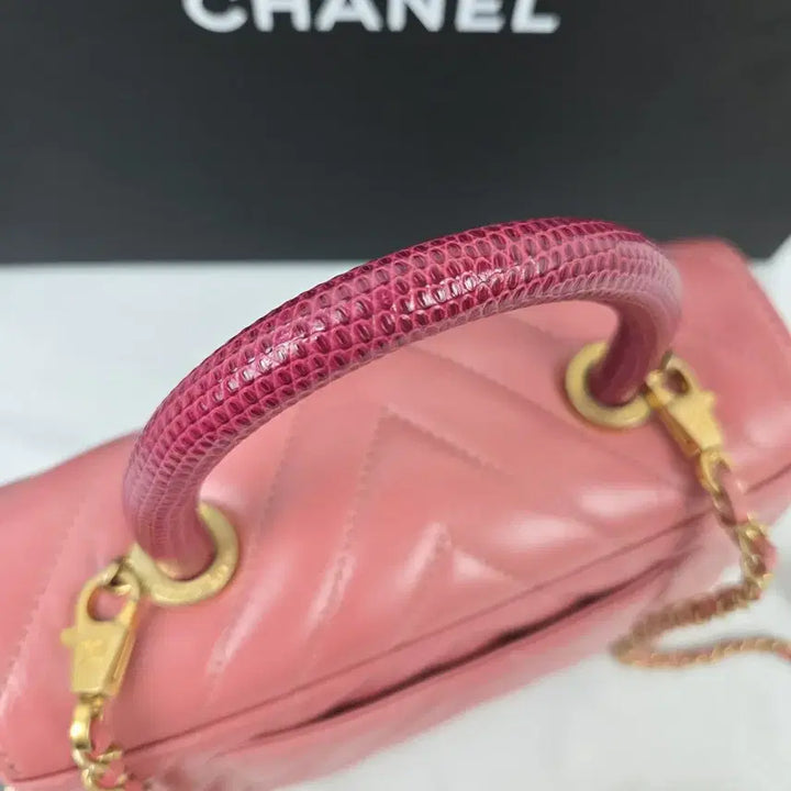 [BUNJANG] Chanel Coco Handle Small Calfskin Bag / 샤넬 코코핸들스몰 카프스킨