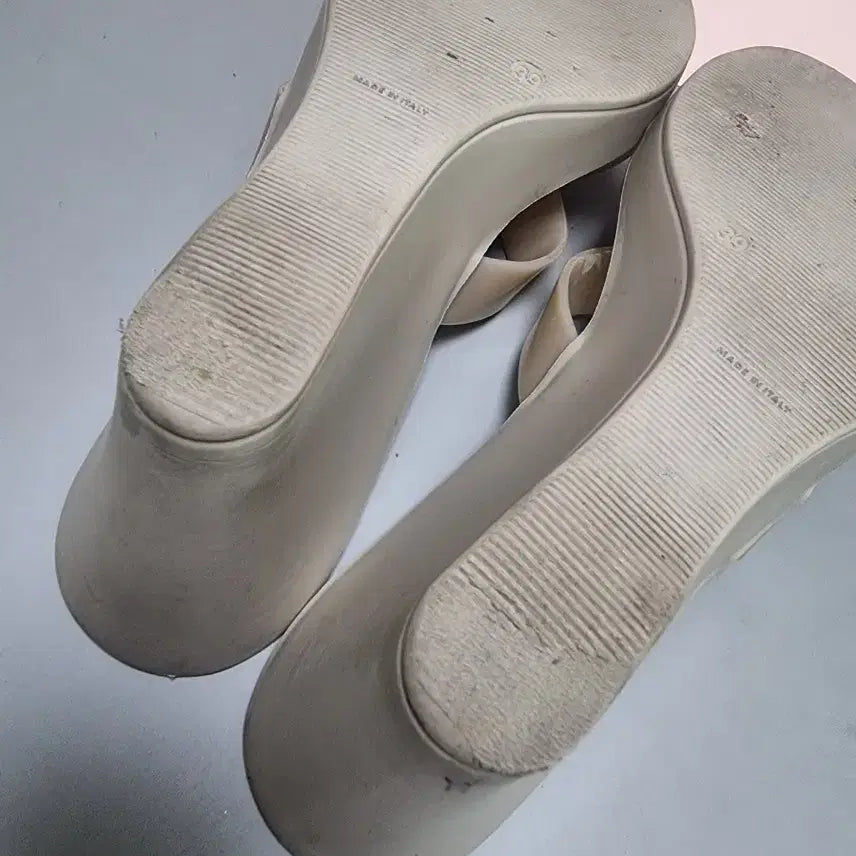[BUNJANG] menghi Jelly Sandal Heels / menghi 젤리240 샌들 힐