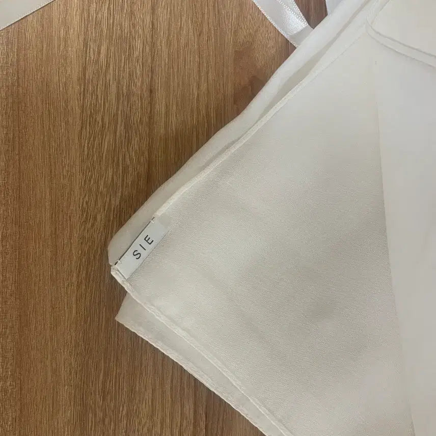 [BUNJANG] SIE Obea Shawl Scarf (Light Cream) / 시에 sie 오베아 숄 스카프 (라이트 크림)