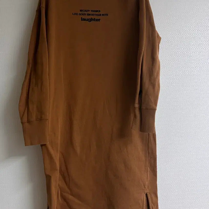 [BUNJANG] Mickey Mouse Brown Sweatshirt / 미키마우스 프린팅 맨투맨 브라운