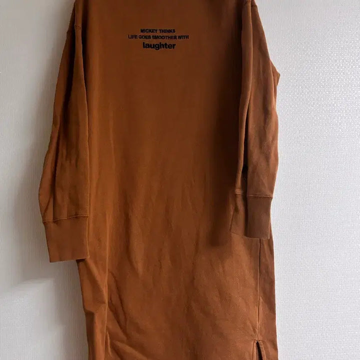 [BUNJANG] Mickey Mouse Brown Sweatshirt / 미키마우스 프린팅 맨투맨 브라운