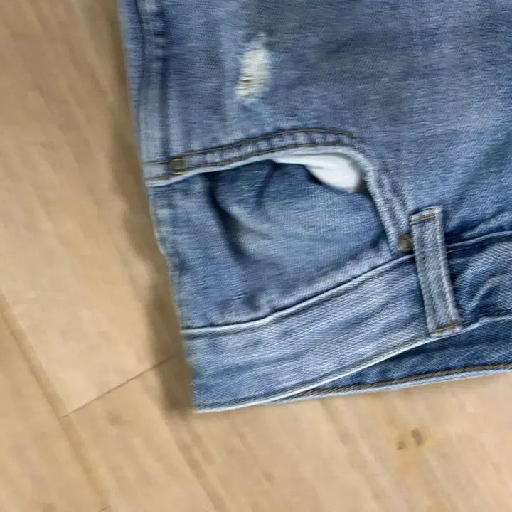 [BUNJANG] Distressed Denim Jeans / 찢어진 청바지 데님팬츠