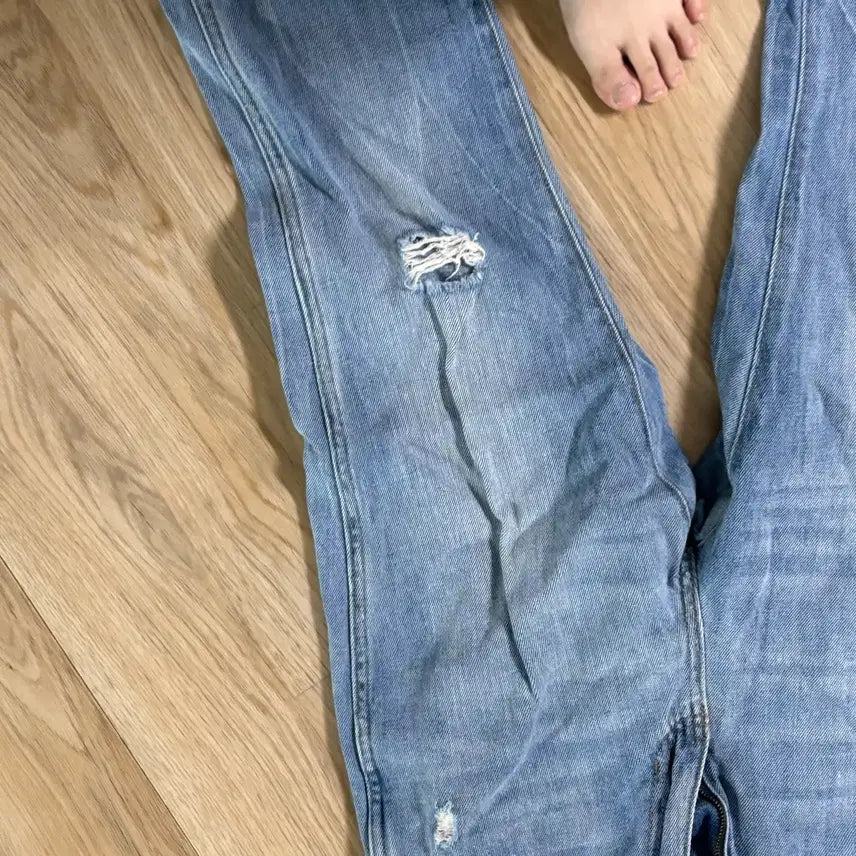 [BUNJANG] Distressed Denim Jeans / 찢어진 청바지 데님팬츠