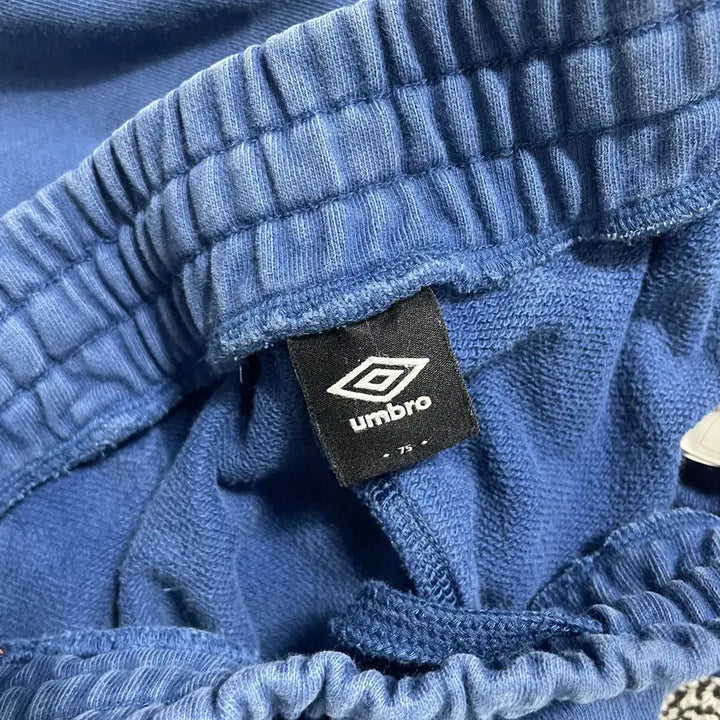 [BUNJANG] Umbro Side Line Training Jogger Pants / 빈티지9. 엄브로 사이드라인 포인트 트레인닝 조거 팬츠