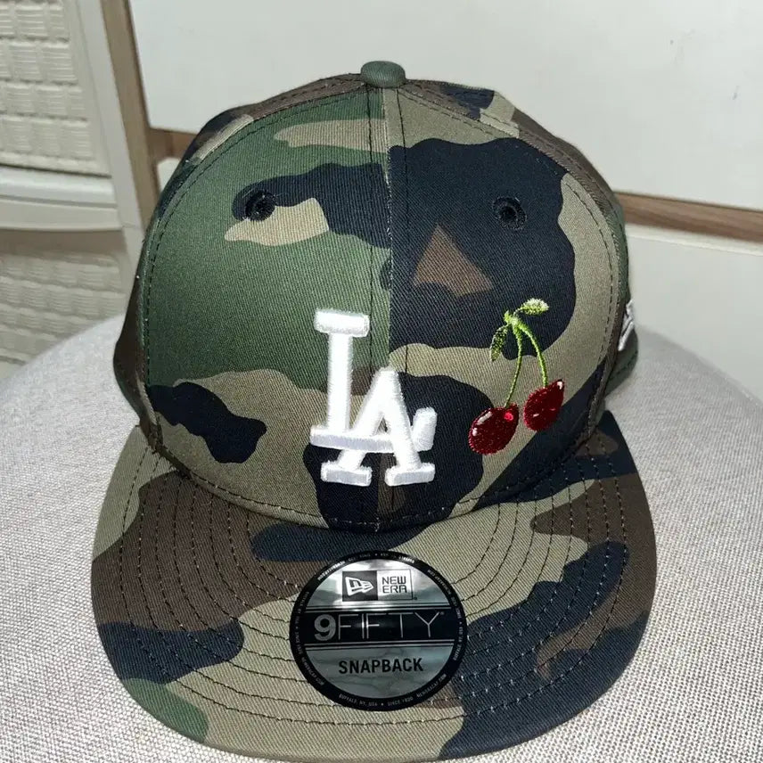 [SOLD OUT] capo 카포 Poisoned Cherry FITTED 체리 카모캡