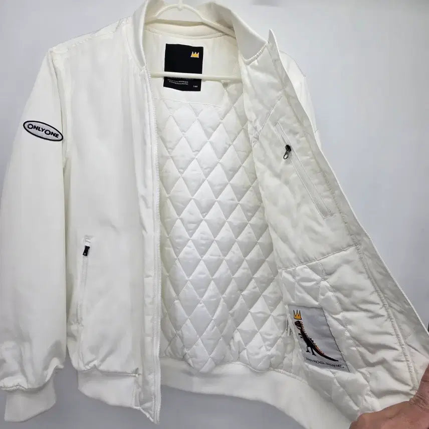 [BUNJANG] Basquiat White Bomber Jacket / 바스키아 화이트 봄버 자켓