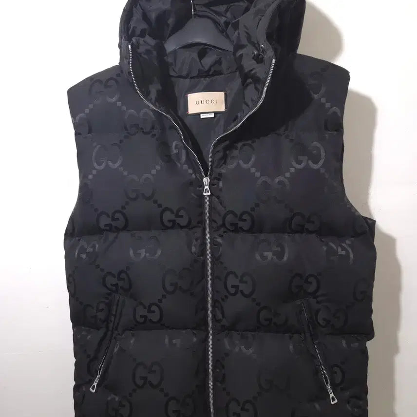 [BUNJANG] Gucci Full Monogram Padded Vest / [새상품급] 구찌 풀 모노그램 패딩 조끼