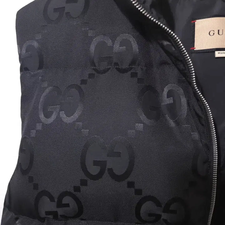 [BUNJANG] Gucci Full Monogram Padded Vest / [새상품급] 구찌 풀 모노그램 패딩 조끼
