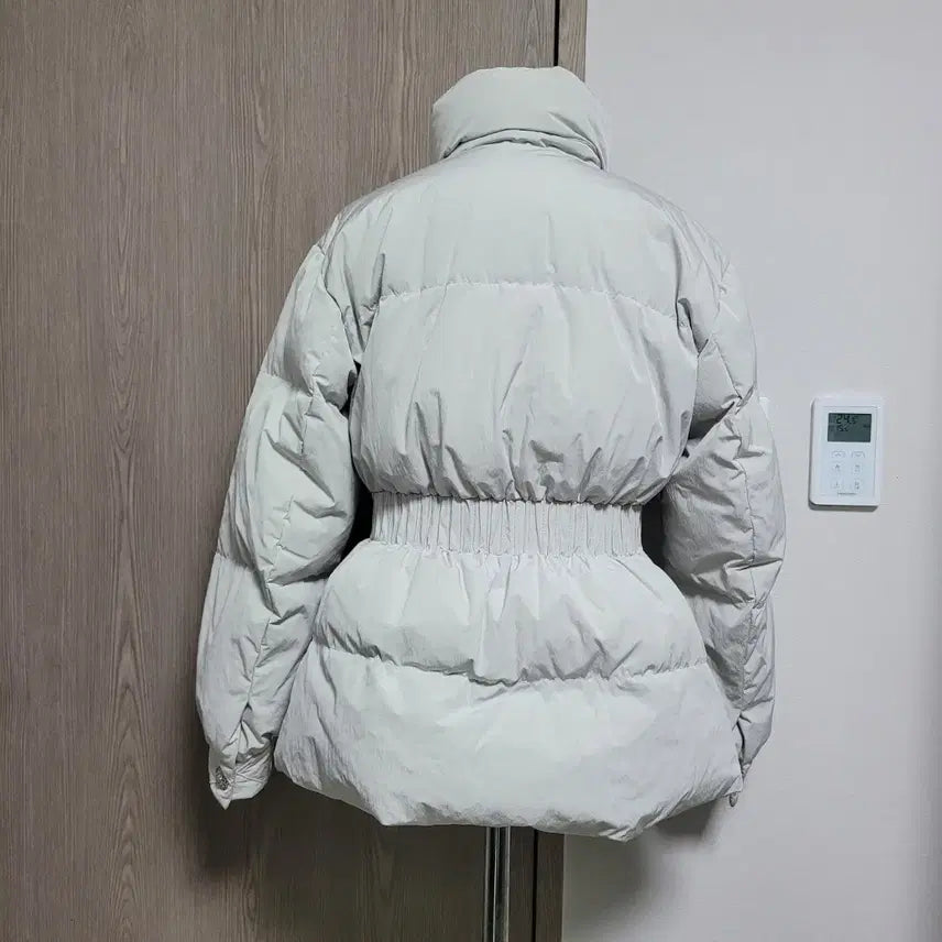 [BUNJANG] Obze Mint Green Down Jacket / 오늘만이가격!!  한섬 오브제 22년8월식 고급스런 여성  패딩 점퍼