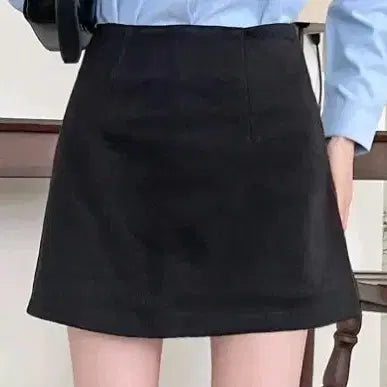 [BUNJANG] A-Line Mini Skirt - Black - Size: L / (새제품)A라인 뒤지퍼 미니스커트