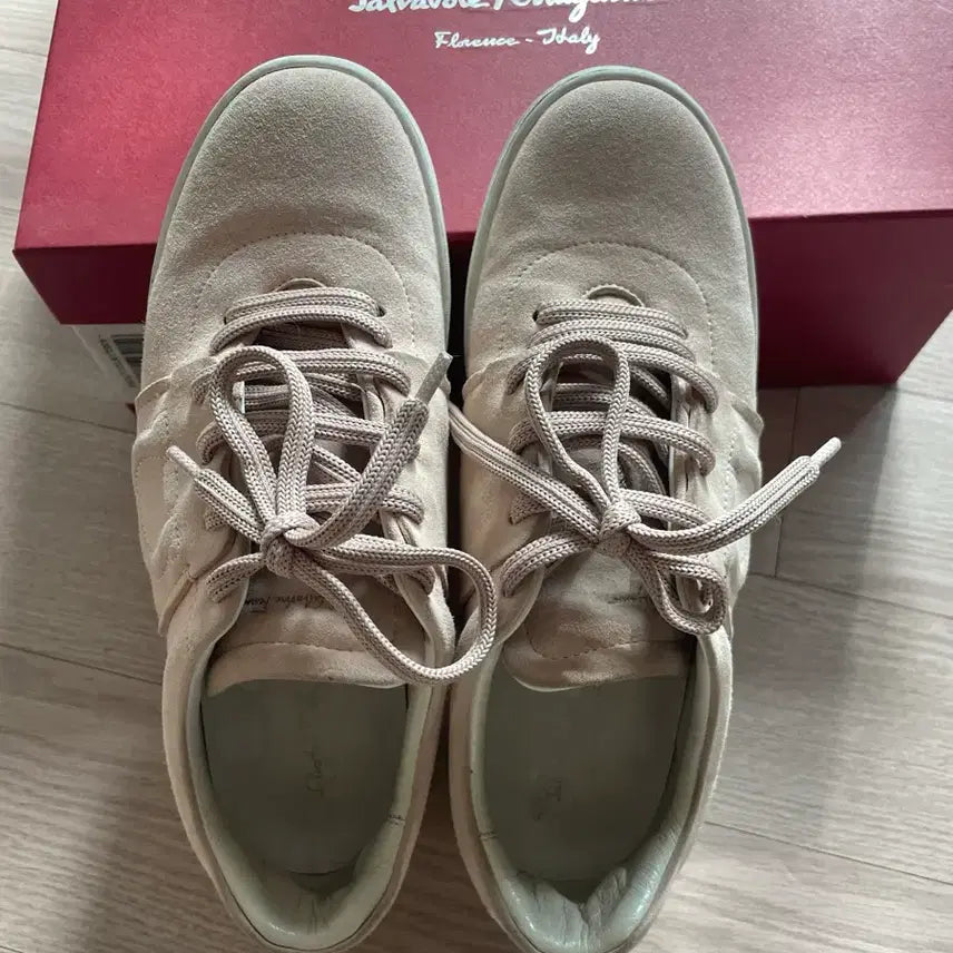 [BUNJANG] Ferragamo Suede Sneakers / 페라가모 스웨이드 스니커즈