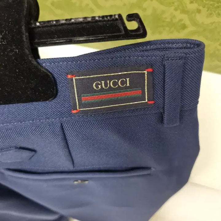 [BUNJANG] Gucci Logo Tab Slacks Pants / 국내판새상품)구찌 로고탭 슬랙스 바지(춘추)