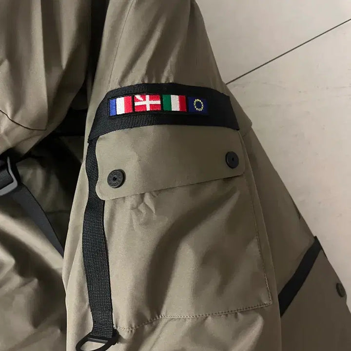 [BUNJANG] Ider Gore-Tex Goose Down Short Padded Jacket / 아이더 스투키 프리미엄 다운자켓