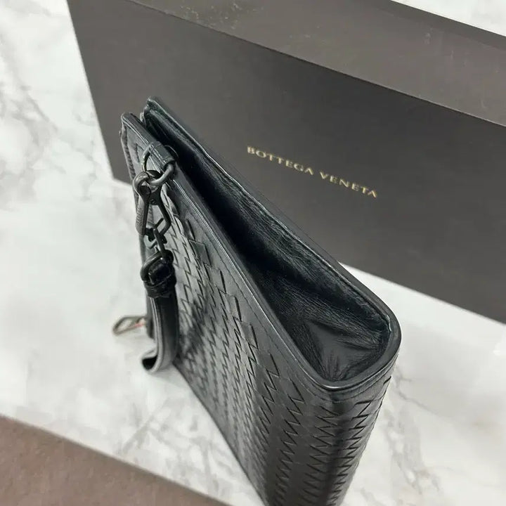 [BUNJANG] Bottega Veneta Intrecciato Weaving Clutch Black / ( 정품 ) 보테가베네타 인트레치아 위빙 클러치 블랙
