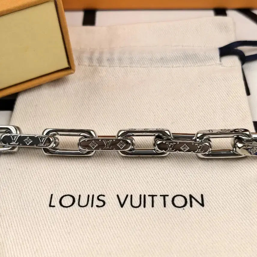 [BUNJANG] Louis Vuitton Silver Chain Bracelet / 루이비통 체인 팔찌 실버 풀박스