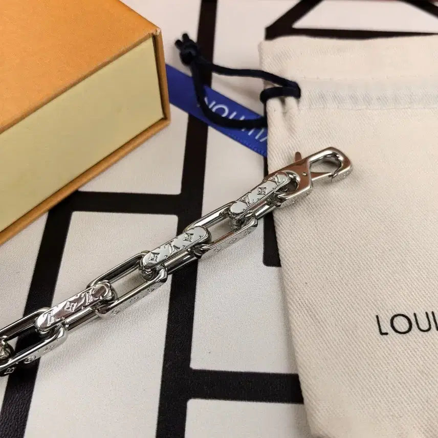 [BUNJANG] Louis Vuitton Silver Chain Bracelet / 루이비통 체인 팔찌 실버 풀박스