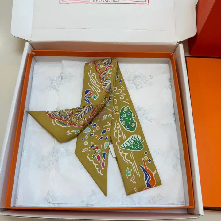 [BUNJANG] Hermes Twilly Scarf / 에르메스 트윌리 스카프 카키