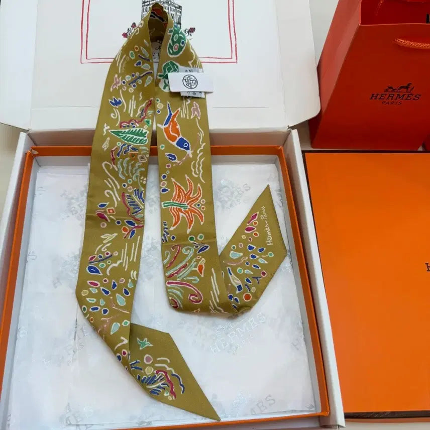 [BUNJANG] Hermes Twilly Scarf / 에르메스 트윌리 스카프 카키