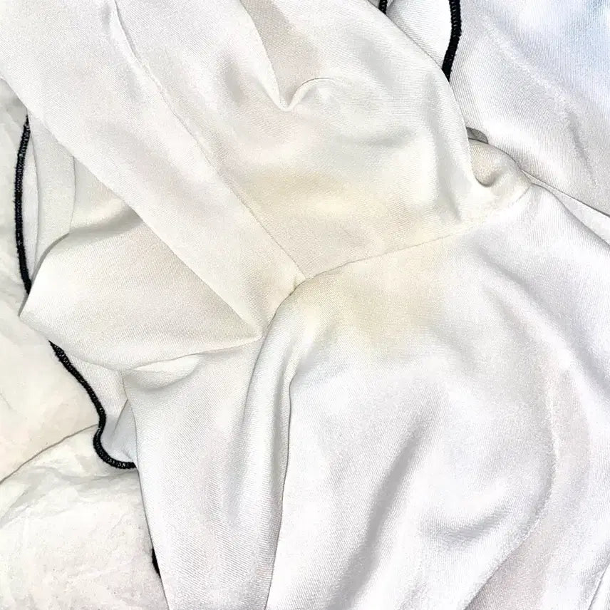 [BUNJANG] Evelyn Frill Ribbon Bow Blouse / 에블린 프릴 리본 보우타이 블라우스 |스나계 양산형 지뢰계 grl 로지타