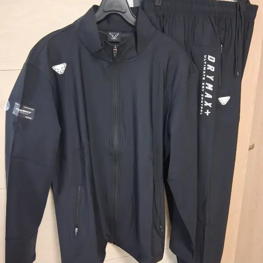 [BUNJANG] Training Suit Set L (New) / 다이나핏 트레이닝복 춘추용 세트 XL 새상품