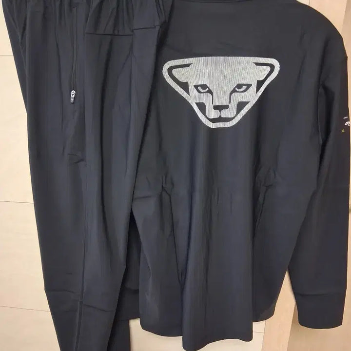 [BUNJANG] Training Suit Set L (New) / 다이나핏 트레이닝복 춘추용 세트 XL 새상품