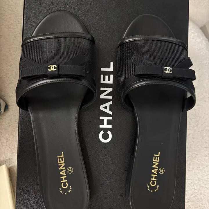 [BUNJANG] Chanel Black Sandals / Chanel