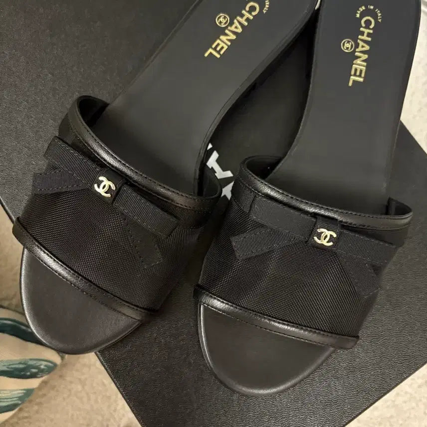 [BUNJANG] Chanel Black Sandals / Chanel