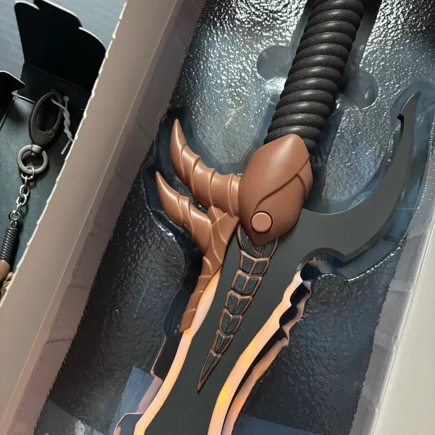 [BUNJANG] Solo Leveling Casa's Fang Lightstick and Keyring Bundle Set / 일괄) 나혼자만레벨업 나혼렙 카사카의 독니 응원봉+키링