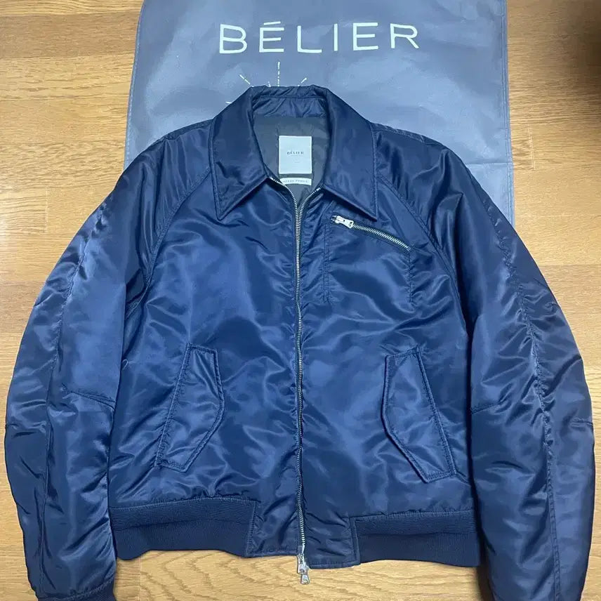 [BUNJANG] Vellie City Bomber Jacket / 벨리에 시티봄버 자켓