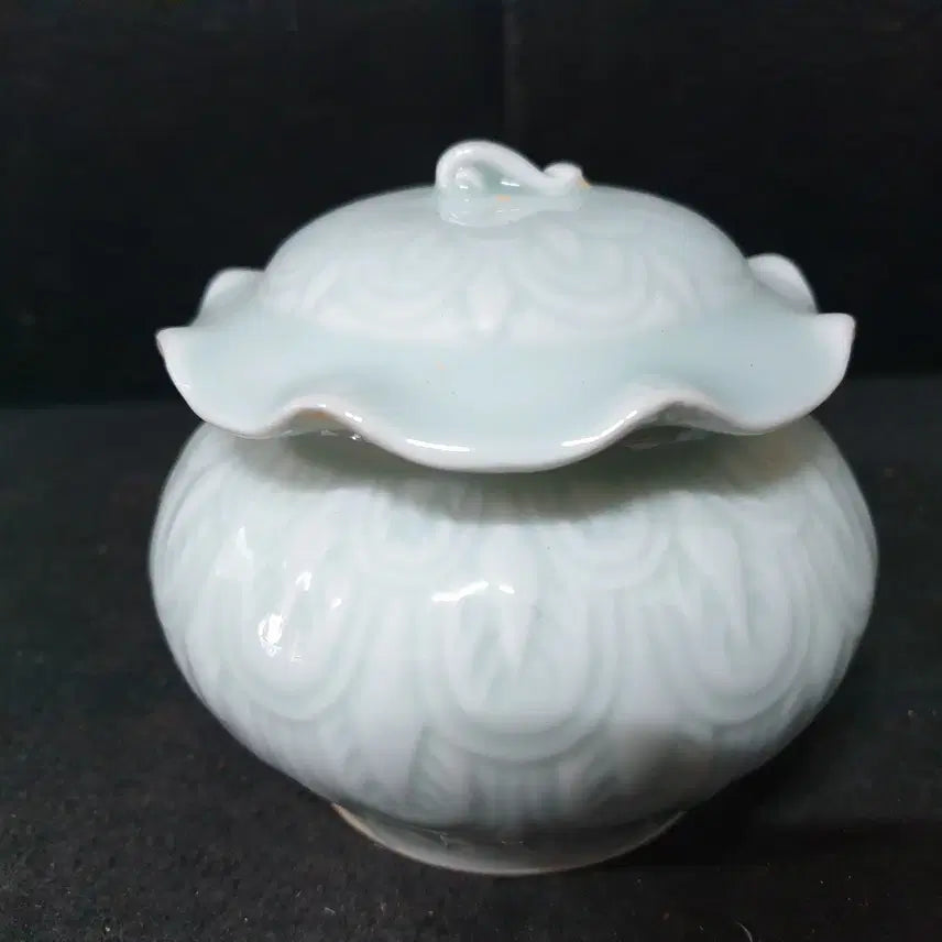 [BUNJANG] Song Dynasty Celadon Porcelain Box / (수원만물) 화훼문 조각문양의 송대 영청 함