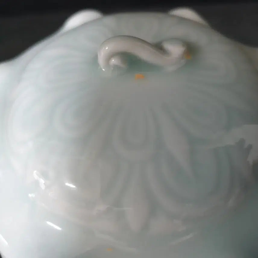 [BUNJANG] Song Dynasty Celadon Porcelain Box / (수원만물) 화훼문 조각문양의 송대 영청 함