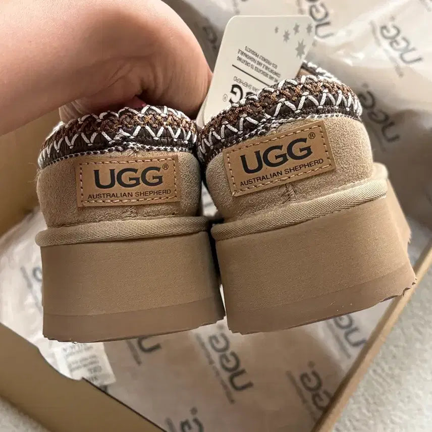 [BUNJANG] UGG Hippie Platform Slippers / 호주 어그 정품 UGG의 히피플랫폼 36 새상품