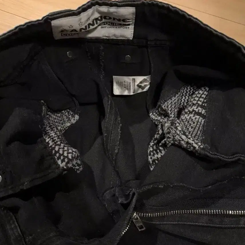 [BUNJANG] Cannnone Wet Cargo Pants / Cannnone wet cargo pants