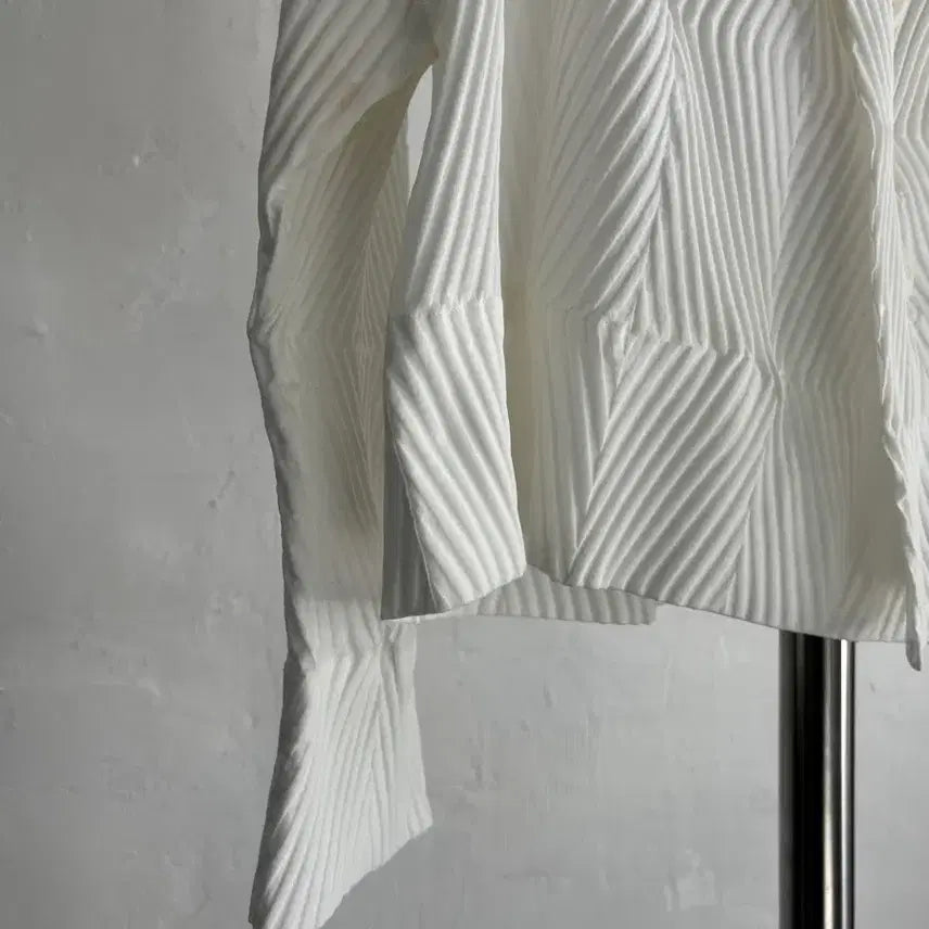 [SOLD OUT] Issey Miyake 이세이미야케 화이트 빅카라 자켓