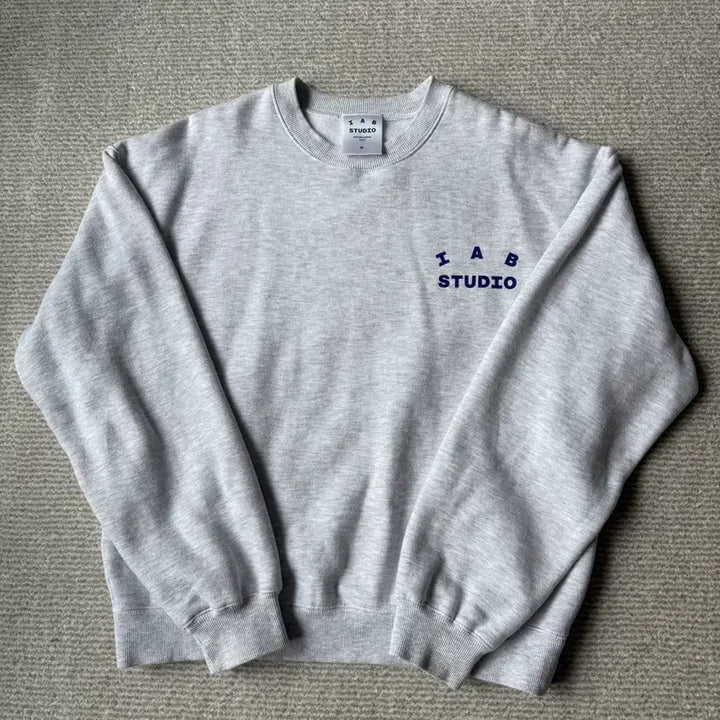 [BUNJANG] IAB Studio Sweatshirt / (M) 아이앱 스튜디오 스웨트셔츠