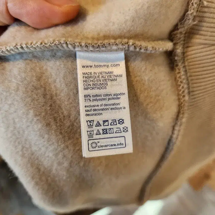 [BUNJANG] Tommy Hilfiger Beige Crewneck Sweatshirt XL / 타미힐피거 베이지 맨투맨 XL 새상품 판매합니다 110사이즈입니다