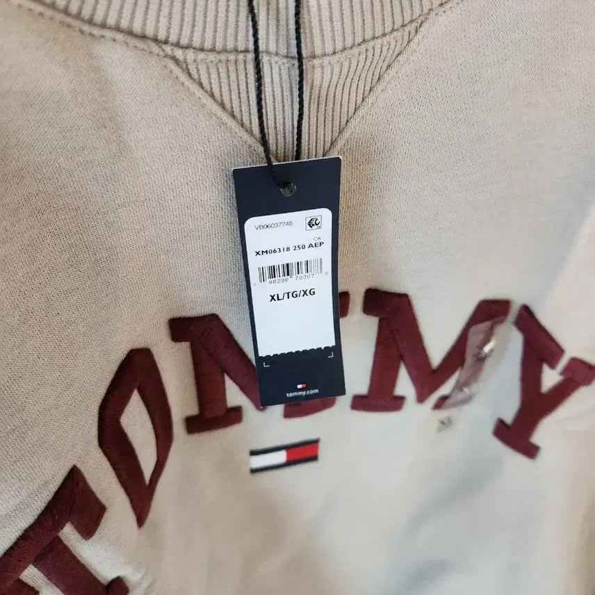 [BUNJANG] Tommy Hilfiger Beige Crewneck Sweatshirt XL / 타미힐피거 베이지 맨투맨 XL 새상품 판매합니다 110사이즈입니다