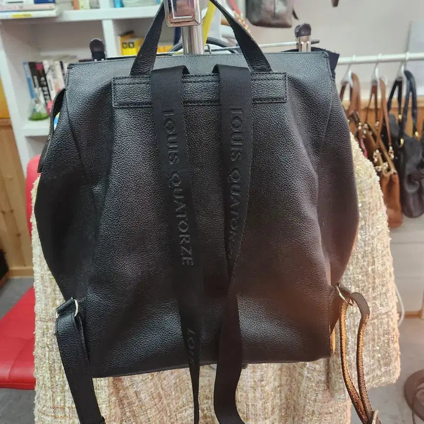 [BUNJANG] Louis Quatorze Leather Backpack / 루이까또즈 백팩-정품