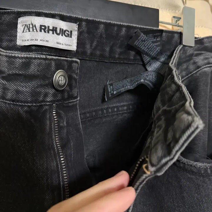 [BUNJANG] ZARA Luigi Wide Fit Jeans Black / 자라 x 루이지 와이드 핏 진 블랙