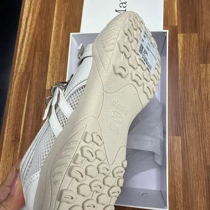 [BUNJANG] Matinkim White Canvas Shoes / 마뗑킴 신발