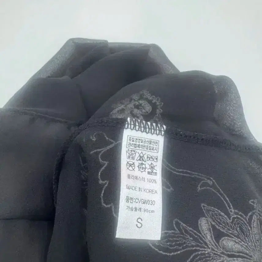 [BUNJANG] Vera Wang Black Embroidered Sheer Robe/Cardigan / 베라왕 블랙 자수 로브 / 디자이너 감성 시스루 가디건 S